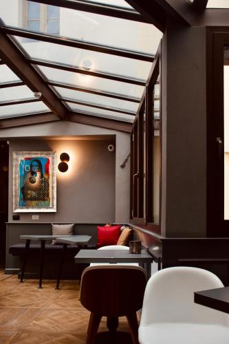 The Frame Hotel - image 14