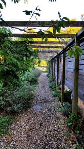 Iffin Farmhouse - image 5