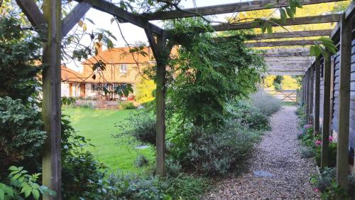 Iffin Farmhouse - image 11