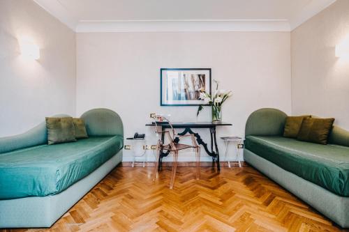 Costantinopoli 104, Naples (photo 10)