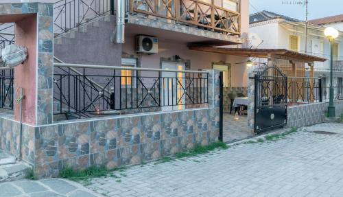  Holiday on the Village in Sykia