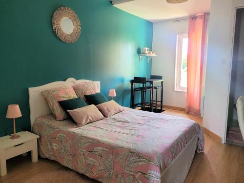 1 queen bed