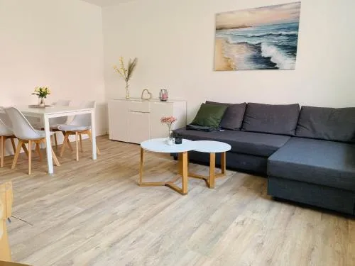 FEDDERSEN LIVING Kernsanierte Ferienwohnungen - Gemütlich - Netflix - Voll ausgestattet - zentral in Brunsbüttel, Deutschland