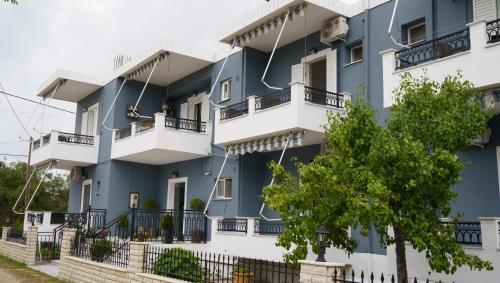 Exterior view, Mak Luxury Rooms in Ammoudia