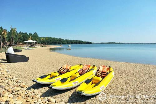 Villa 3 phòng ngủ Starsky Hoàng Quyên 9- Flamingo Đại Lải Resort- Với Bể Bơi & Ăn sáng miễn phí