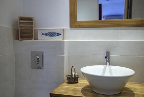 Triple Room with Sea View image 6