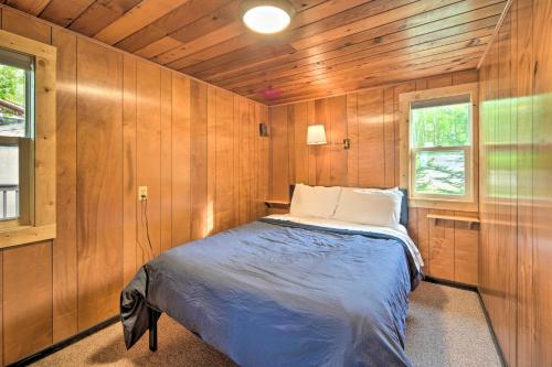 Cozy Cabin with Deck and Private Dock on Nelson Lake!