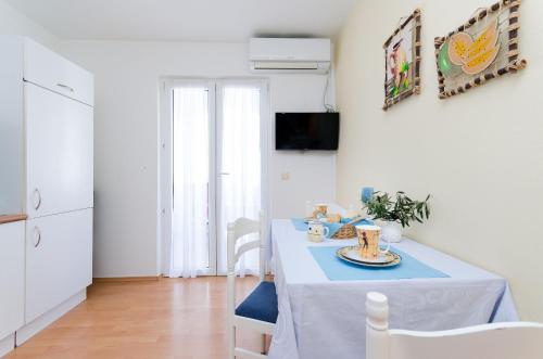 Apartments Damir - image 14