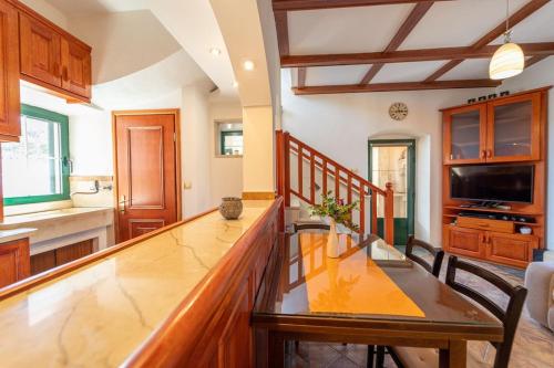  Exclusive & charming house in Selca