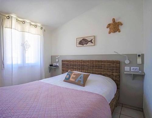 Triple Room with Sea View image 2