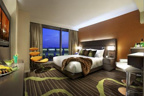 Hard Rock Hotel San Diego - image 5