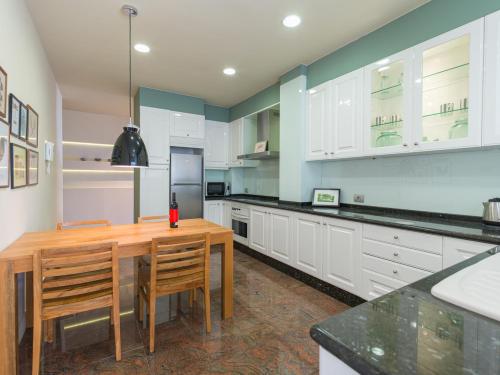 Two-Bedroom Apartment image 6