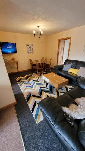 Exterior view of Ali's at Atlantic