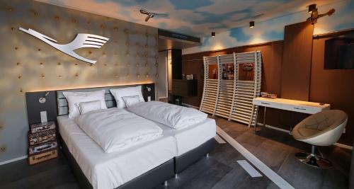 V8 HOTEL Motorworld Region Stuttgart