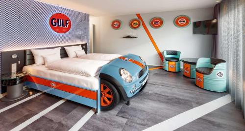 V8 HOTEL Motorworld Region Stuttgart