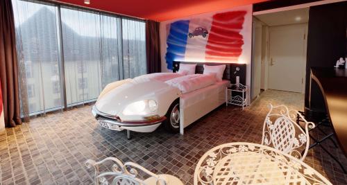 V8 HOTEL Motorworld Region Stuttgart