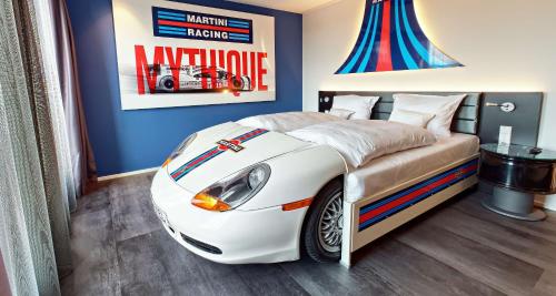 V8 HOTEL Motorworld Region Stuttgart