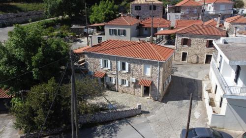 Studio Lakis Barbajonn's Stone House