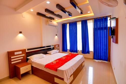 Dakshinakasi Guest House in Tholpetty