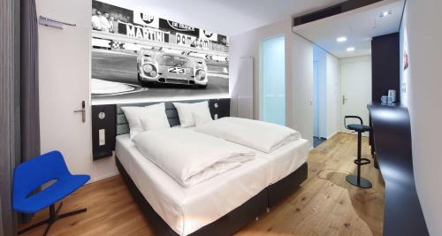 V8 HOTEL Motorworld Region Stuttgart