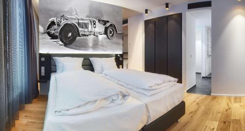 V8 HOTEL Motorworld Region Stuttgart