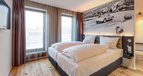 V8 HOTEL Motorworld Region Stuttgart