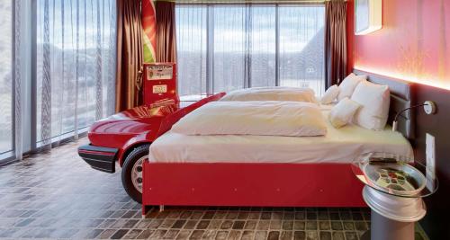 V8 HOTEL Motorworld Region Stuttgart