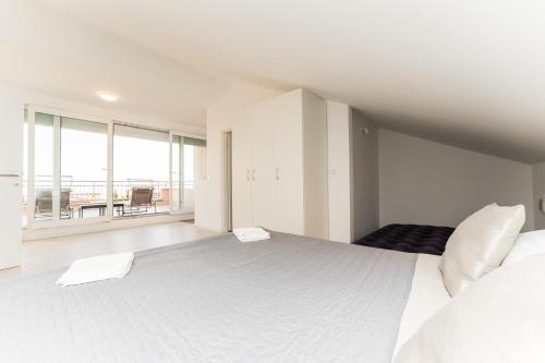 Three-Bedroom Apartment image 9