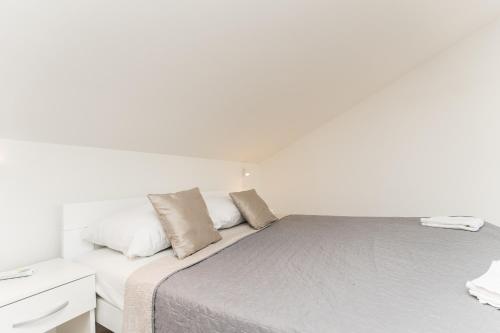 Three-Bedroom Apartment image 8
