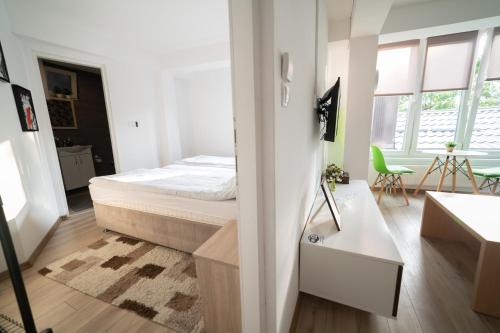 Mary's Apartments - image 14