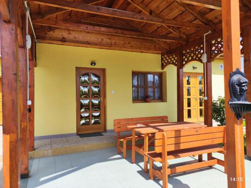 Balcony/terrace, Eden Vendeghaz in Kisnána
