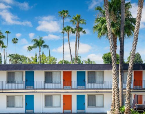 The Sojourn Los Angeles - Sherman Oaks in Sherman Oaks, USA