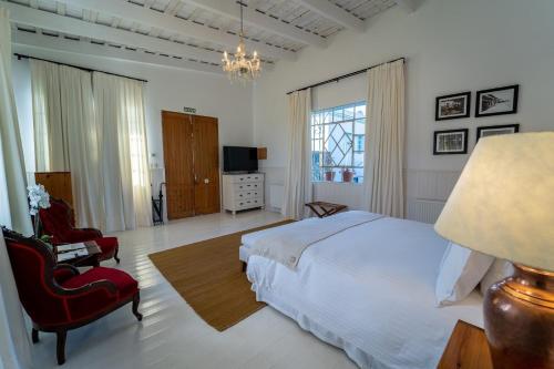 365325810 Narbona Wine Lodge