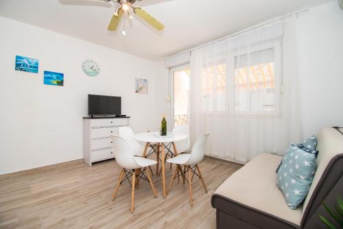 Apartments Tiho - image 12