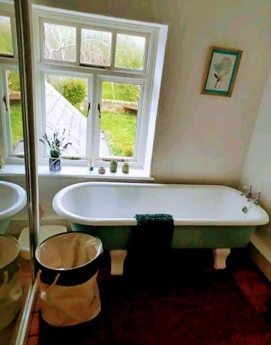 Coxgreen Old Schoolhouse in Washington