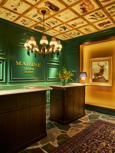 Marine Hotel