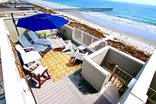 B&B Myrtle Beach - *PENTHOUSE OCEANFRONT RETREAT*ROOFTOP TERRACE* KING Ensuite*ZP2 - Bed and Breakfast Myrtle Beach