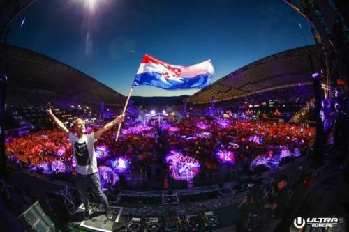 Apartment Summer Vibes Split