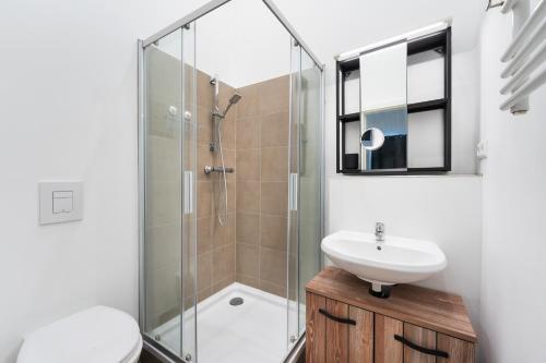 One-Bedroom Apartment image 10