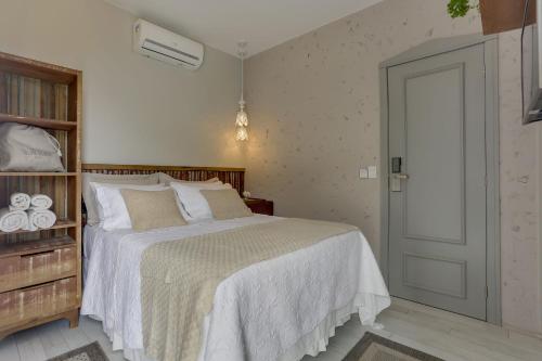 Double Room image 4