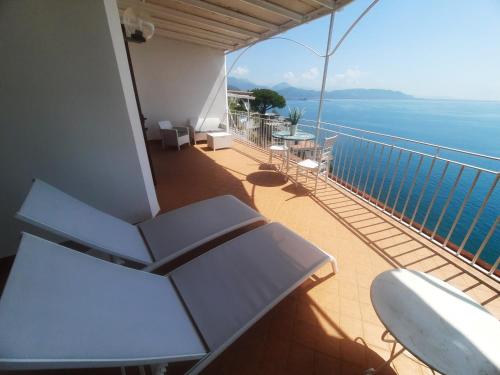 Villa Paradise (Amalfi Coast - Luxury Home - Beach) in Четара
