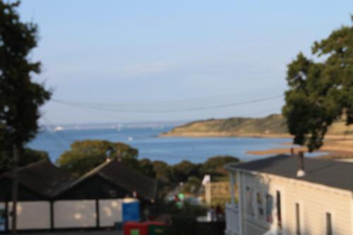 luxury new 3 bed caravan with stunning sea view on private beach in Thorness bay