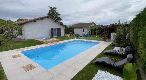 Maison avec piscine et jacuzzi gîte à louer Saint-Geours-de-Maremne