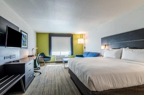 Holiday Inn Express & Suites - Atchison, an IHG Hotel