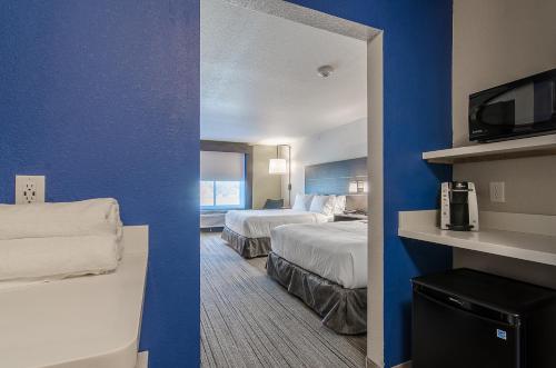 Holiday Inn Express & Suites - Atchison