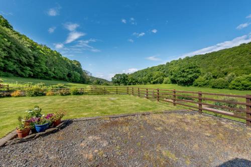 Cwmdu Cottage - image 12
