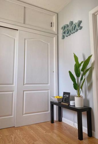 Private Apt King Suite, L.I, NY-Hamptons to NYC secondary