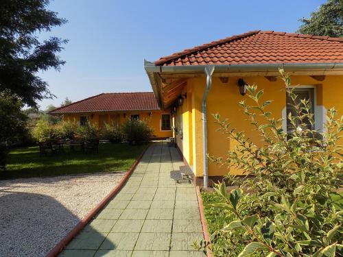 Platan Panzio in นยูล