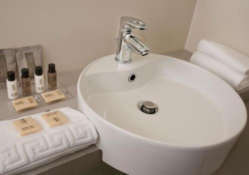 L'Hotel Room Type - Standard Double or Twin Room