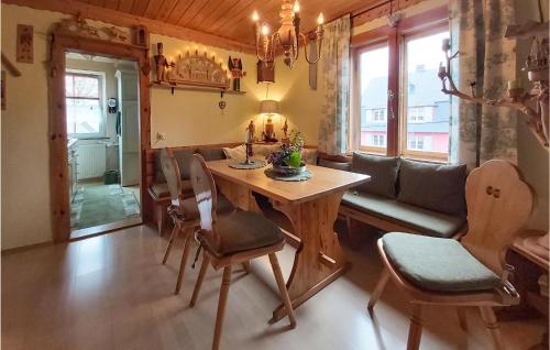 Awesome apartment in Bad Schlema OT Wildb, with 2 Bedrooms in Bad Schlema